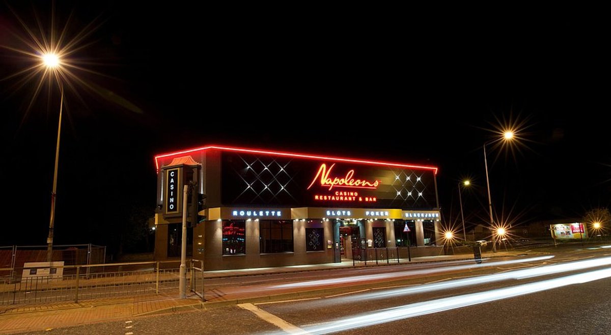 airport transfers — Airport Transfers from Hull the Calm Way to Travel